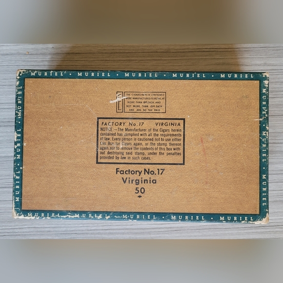 Muriel Perfectos Cigar Box - Havana-Mild - Product of P. Lorillard Company - Picture 3 of 16